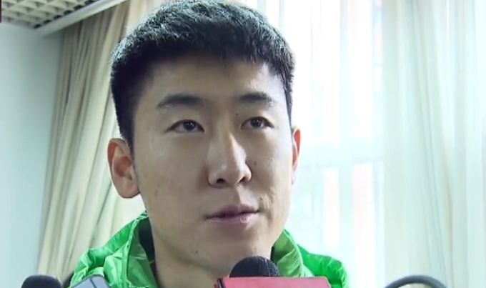 戏外，石头姐也曾与;蜘蛛侠的饰演者安德鲁;加菲尔德有过一段恋情